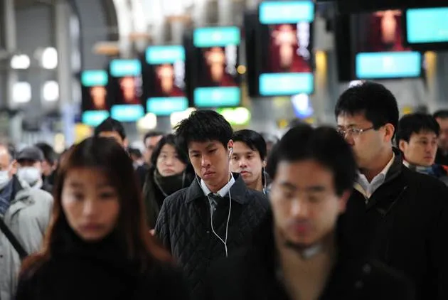 35歲還住爸媽家，年輕人為什麼放棄獨立？
