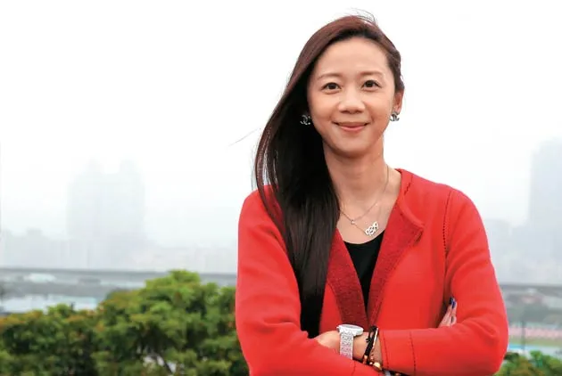 接手孤兒保單，成就連5年TOT天后