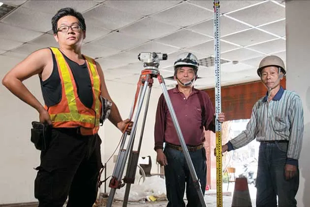 林立青：灰色力量，在工地人間