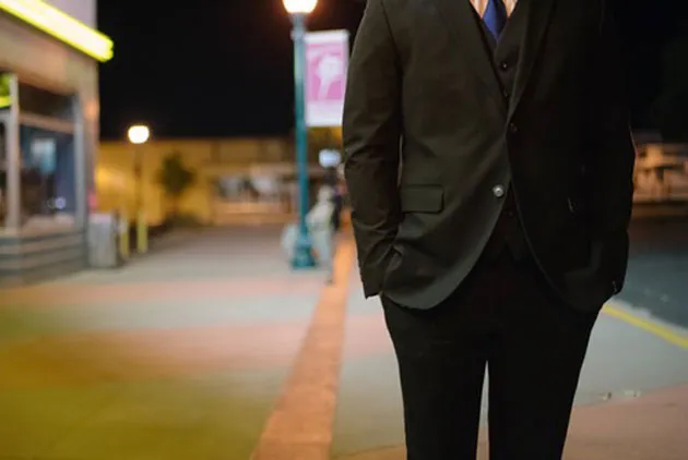 39歲的馬克宏能解決悶世代煩惱？