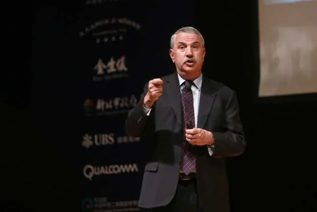 普立茲獎得主佛里曼：網路世界中，每個人都愈來愈像上帝