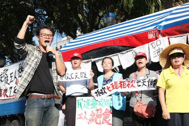 一例一休勞檢自評：67％企業無法安全下莊，服務業最難熬