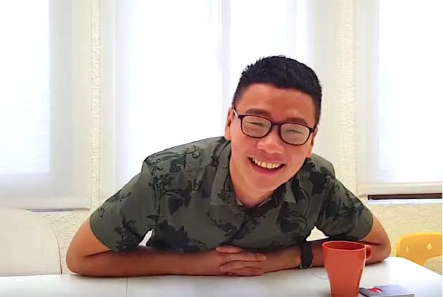 「三年三班手工薯條～超級好吃！」阿翰po影片爆紅，背後細膩的角色觀察