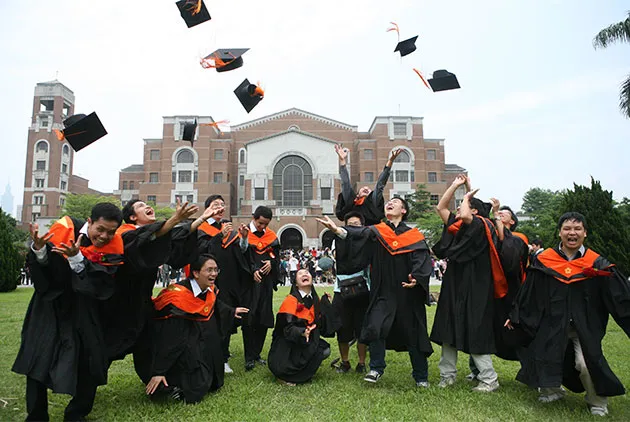 大學生最愛的100家企業