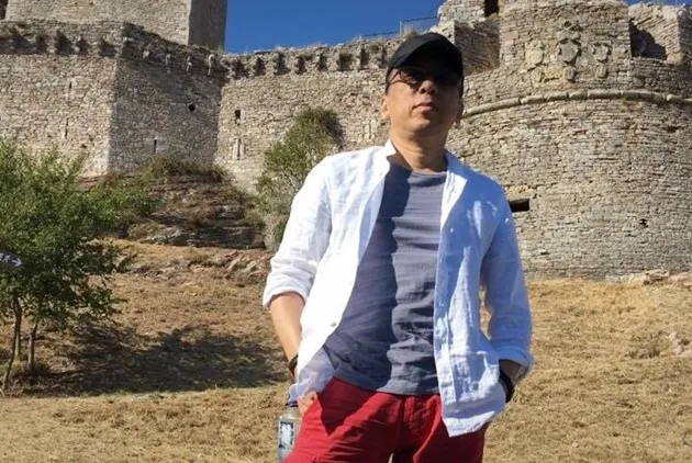 昔日年收破千萬，如今月花三萬 ：苦苓走過挫折，換平凡度日