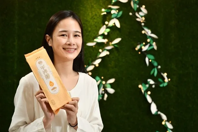 為什麼明星、網紅都在賣拌麵？從曾國城、謝霆鋒到大胃女王的背後