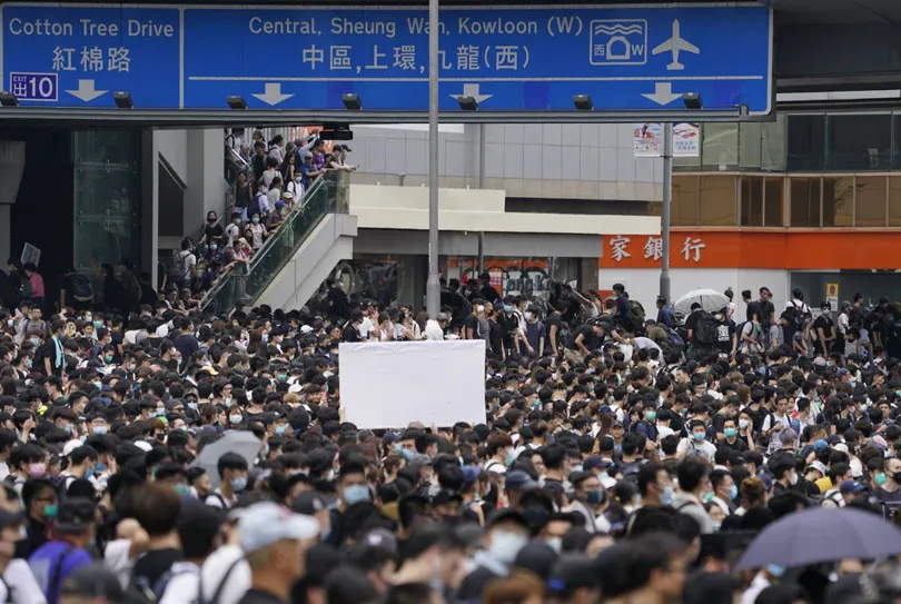 為什麼不惜罷工罷課也要反送中？上班族、學生怎麼想