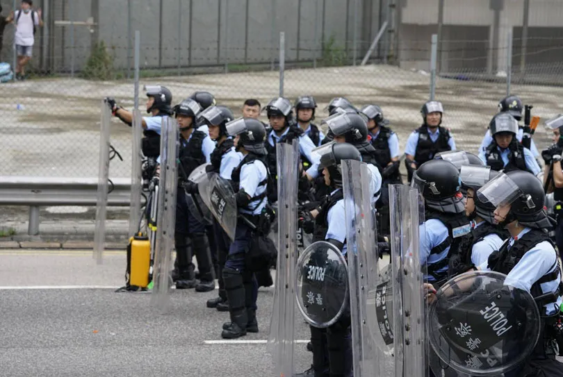 【反送中延燒】年輕人不惜走上街頭、以命相抵…追求民主與自由背後，青世代躁動的真正理由