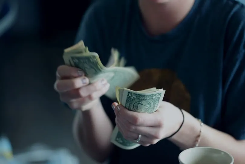降息成為全球主流趨勢，理財愈來愈難怎麼辦？理財專家：把握２重點