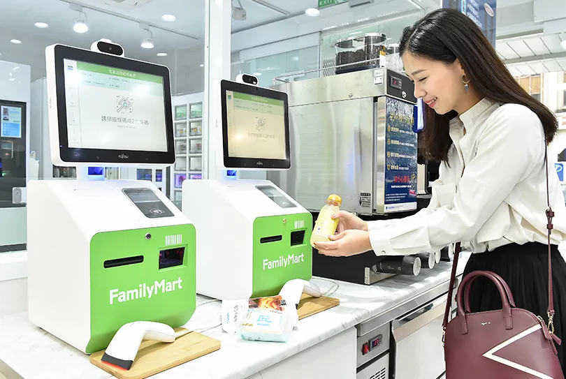 結帳、買咖啡通通可以自己來？直擊全家新科技店的硬實力