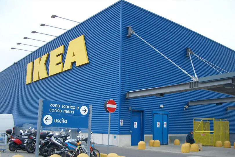 IKEA打造全球家俱王國的秘密：解開美國人用花瓶喝水的密碼！