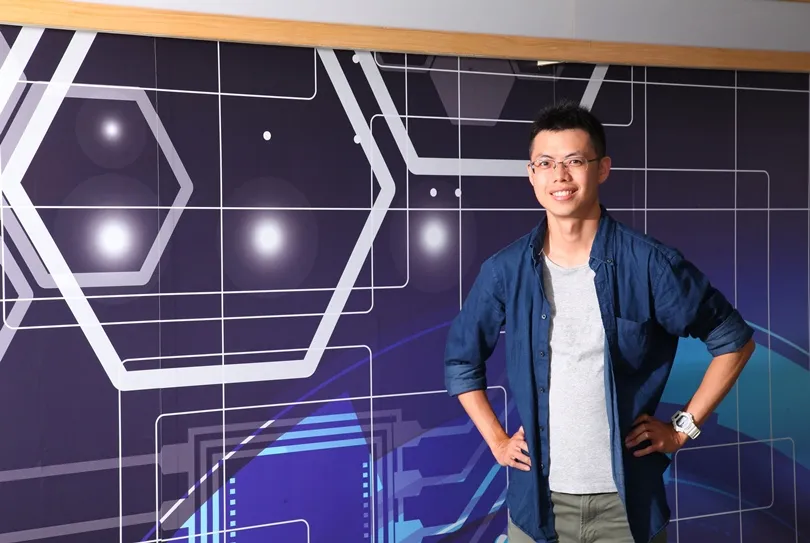 物理學系、光電工程所：就算蠢的問題也要問，主動諮詢教授讓我順利完成論文