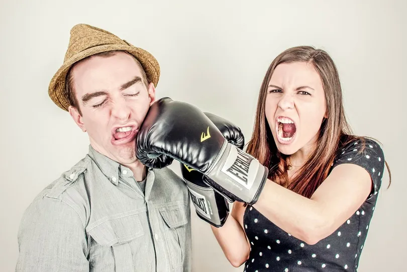 【英文懶人包】不要再吵了！ argument、dispute、quarrel、fight… 這些「吵架」單字差在哪？