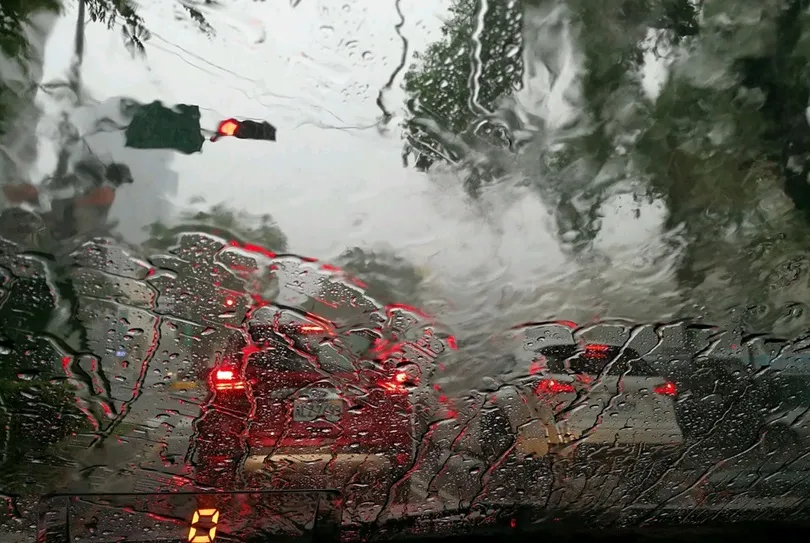 晚起變天梅雨到，氣象局曝雨最大時間