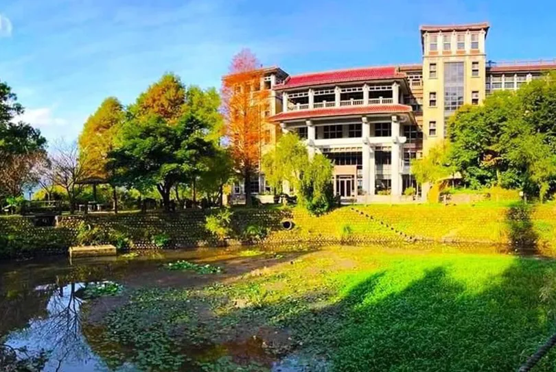 超狂！讀華梵大學９月起免錢