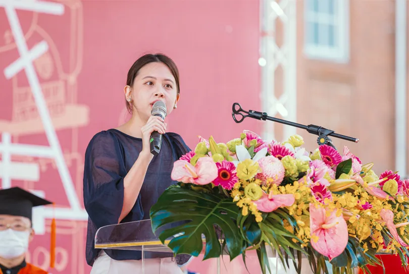 面對自己永遠不夠厲害的現實，《女人迷》主編柯采岑：世界殘酷是為讓你變更好的大人