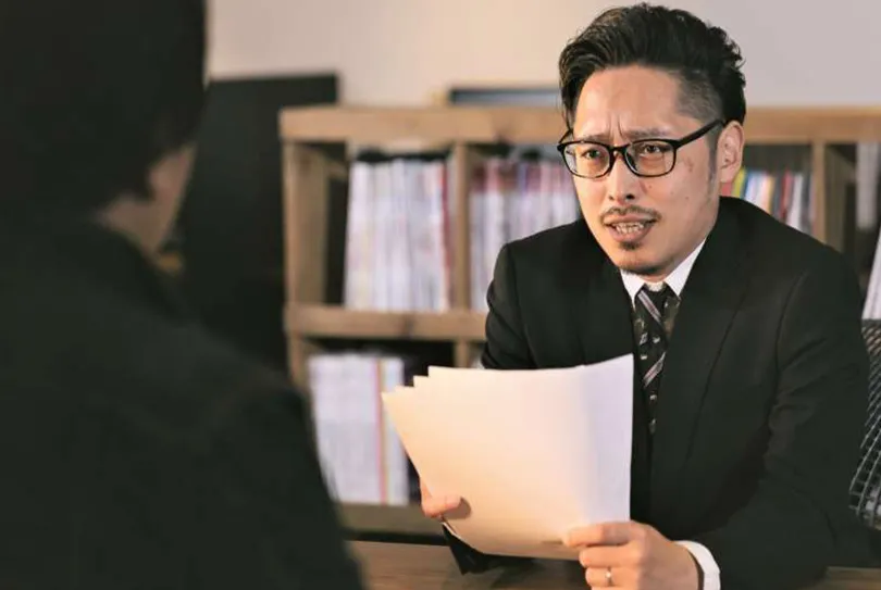 我只是想準時下班，帶孩子去看病，卻被主管回「公司不是養廢人的地方…」
