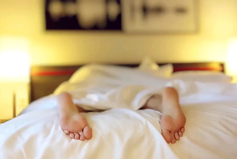 睡覺腳會抖一下？睡眠博士警告：注意６異狀