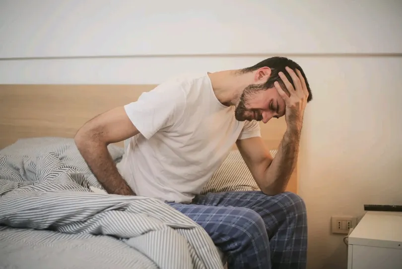 為什麼會突然陽痿、不舉？專家淺談勃起功能障礙症狀、治療與改善重點