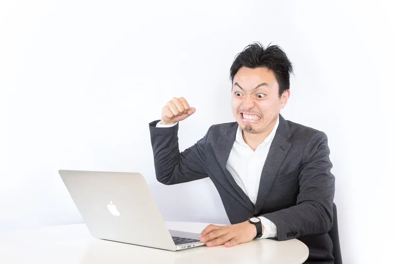 老闆常講爛笑話、中午休息沒人約？如何應對上班族最怕遇到的這９件事