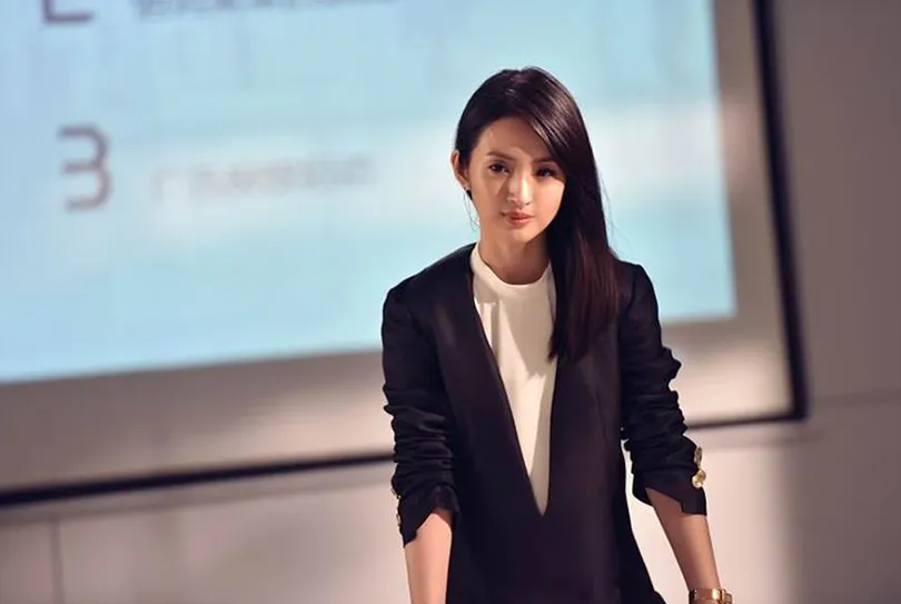 真正的「女漢子」，不是只是講話大咧咧：她們化著精緻的妝，但所有苦差事從不拒絕