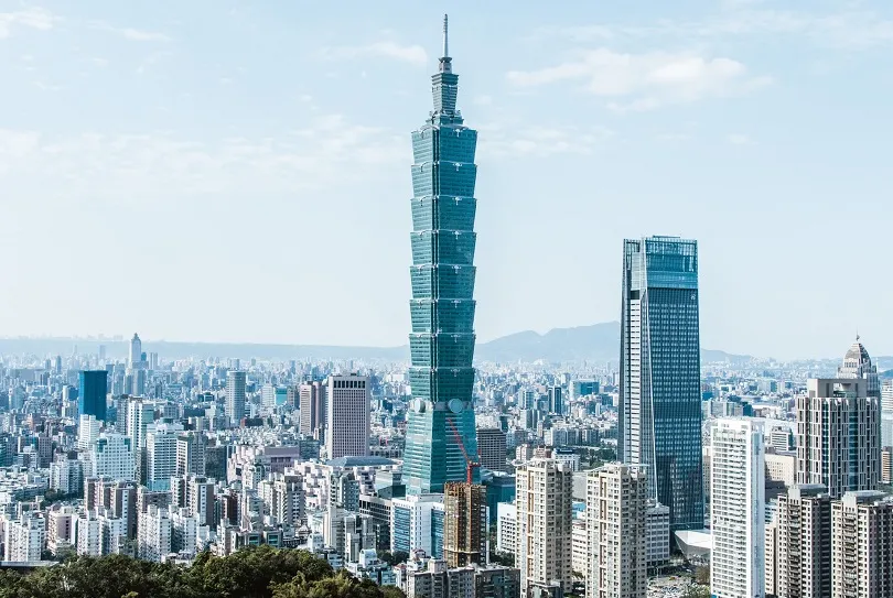 後疫情時代薪資福利調查報告：新鮮人起薪創新高，企業調薪率破新低