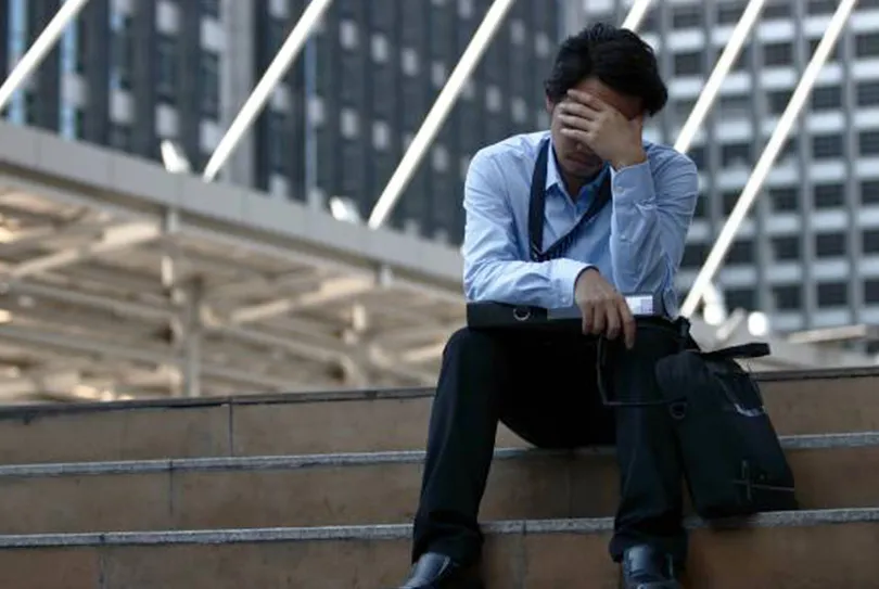 你覺得自己是「中產階級」嗎？「加班爆肝，有天就能財務自由」只是資本主義騙你的