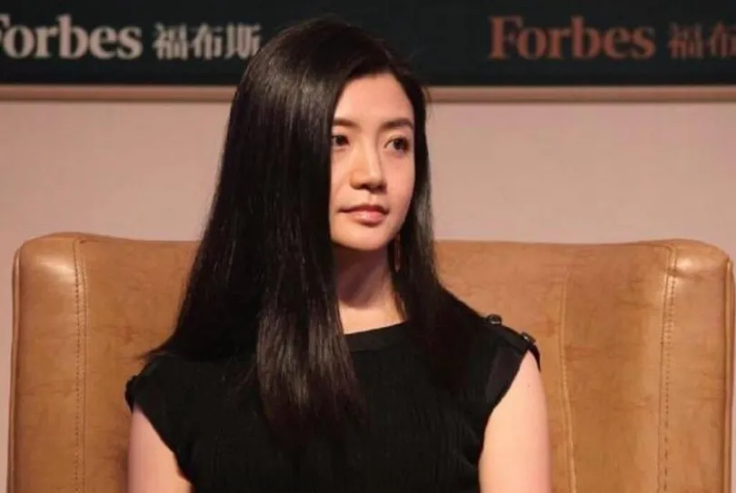 馬雲「追」了３次！學霸美女版巴菲特３０歲坐擁百億