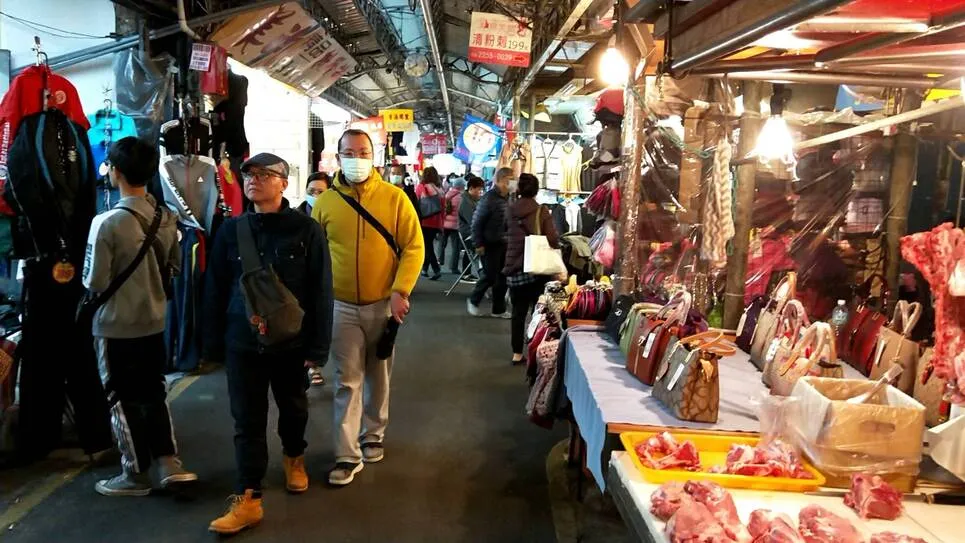 越讚美才能賣越好？不！菜市場阿姨教我的行銷學：買賣是一種心理戰
