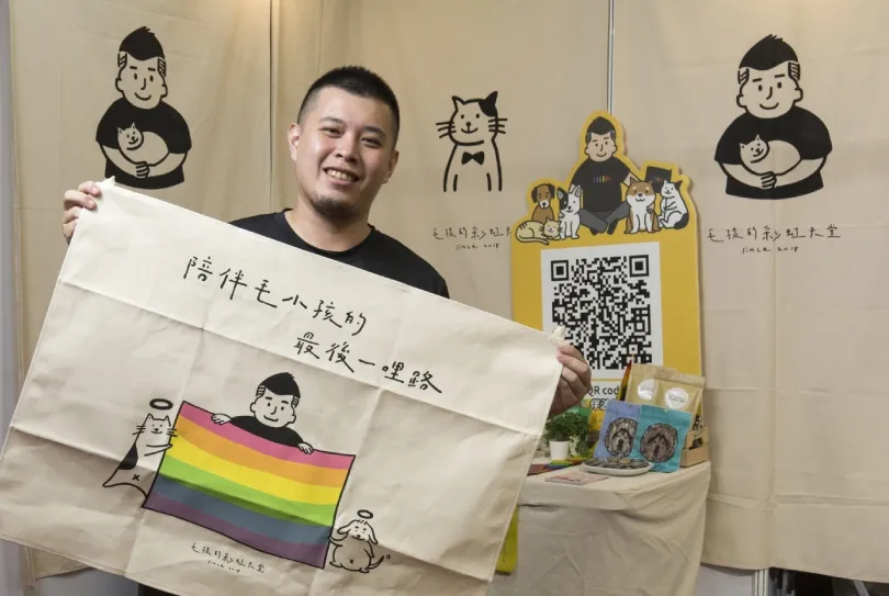 打破嘖嘖群募訂閱紀錄！從沒養過貓狗的他，如何成為「送毛孩最後一哩路」的幕後推手？