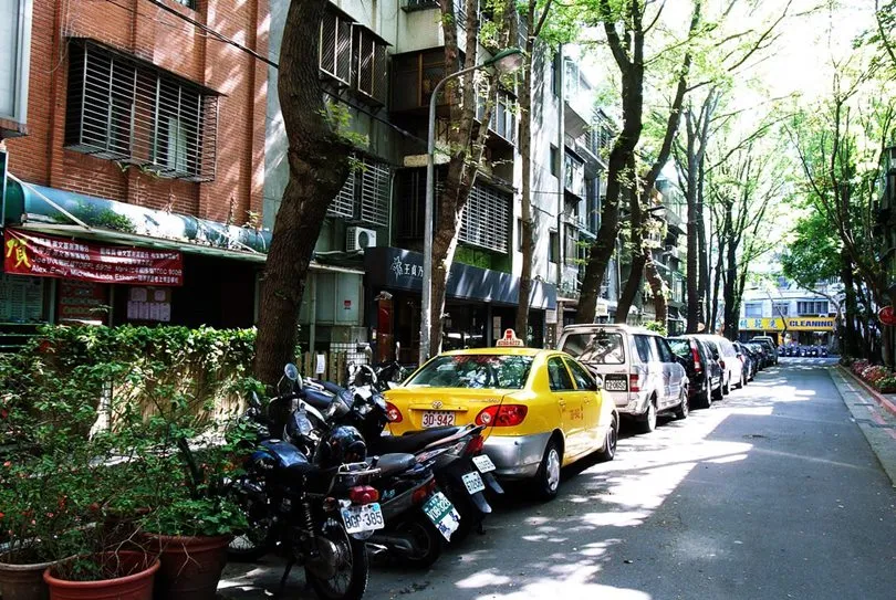 一條路驚爆５９間店求租！民生社區興起逐租金換店潮
