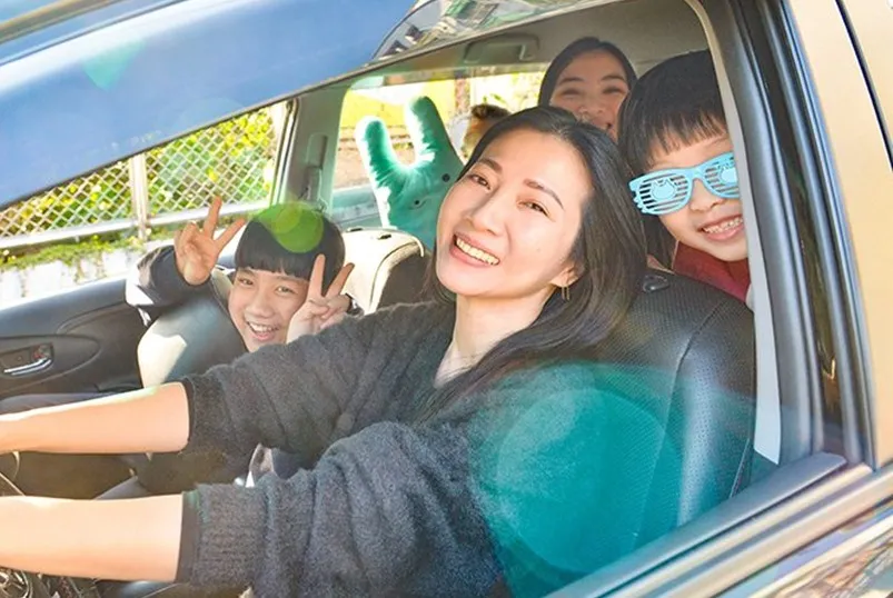 ８年領養了９個小孩！寄養媽媽：只想給孩子「翻轉命運」的機會