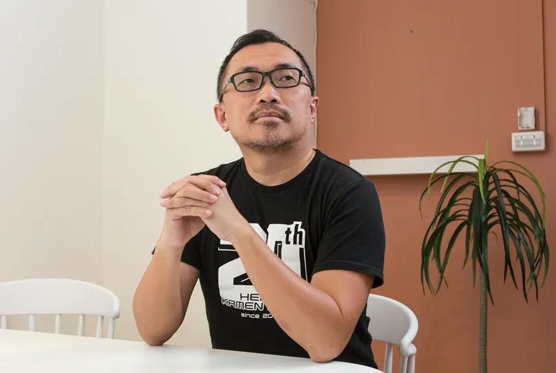 不要因為害怕別人的眼光，就把自己藏得很小