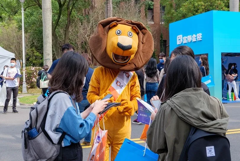 ２０２２最新數據出爐！４月職缺數破百萬創歷史新高，基層人才大戰將開打！