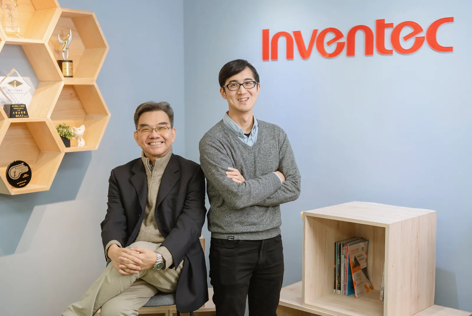 透過全彈性工時體現對員工生活的尊重 ，英業達進一步建立員工與決策層的對話管道 ，讓年輕聲音被聽見並形成正向循環 ，在保障生活品質的同時激發人才歸屬感。